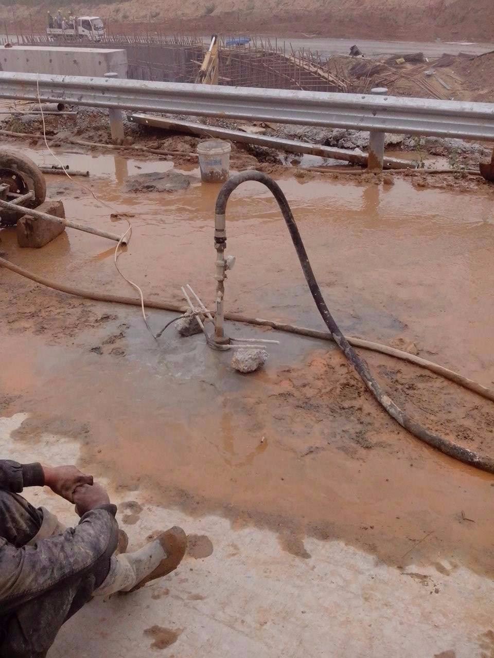 夷陵路基压密注浆